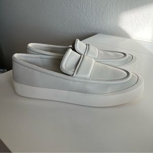 NWOT Vince Loafers